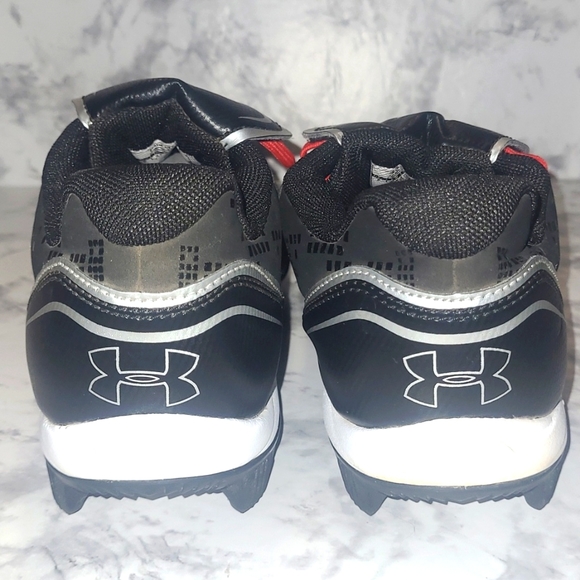 Under Armour Baseball Rotation Traction Cleats Black white silver red laces Euc - Picture 7 of 8